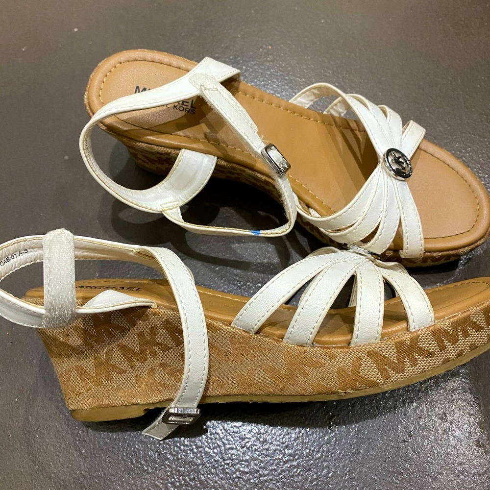 Girls wedge Michael Kors sandals